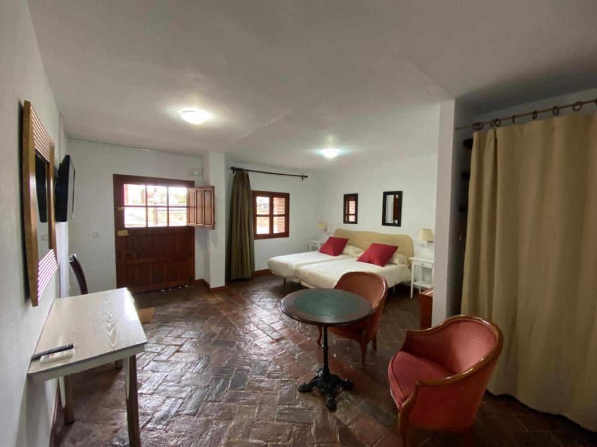 Casas Rurales Monasterio De Rocamador Almendral Eksteriør bilde